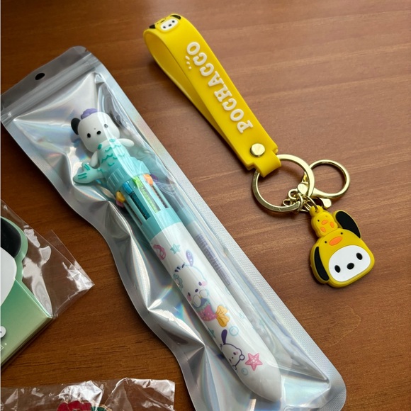 Pochacco Accessory Bundle - Picture 3 of 3